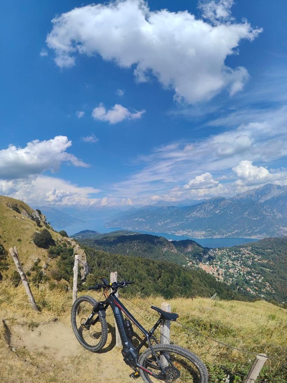 B&Bike Como Lake Castelmarte Bagian luar foto